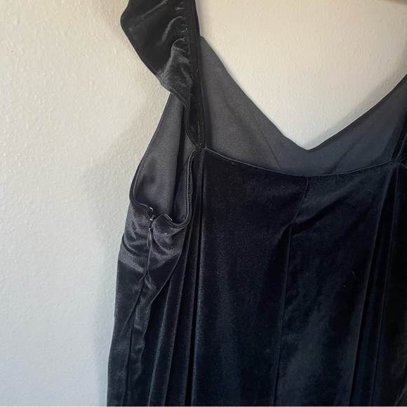 The Nines by Hatch Velvet Jumpsuit - Picture 7 of 10